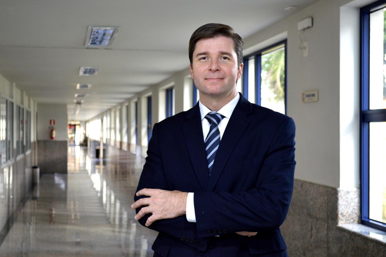 Burnout avança no Brasil e afastamentos por transtornos mentais crescem 15,6% em um ano