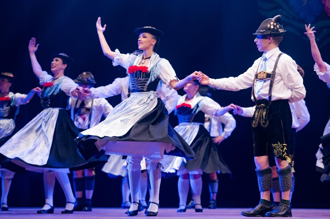 Culturas afro, indiana e germânica abrem temporada do Pavilhão Étnico neste domingo