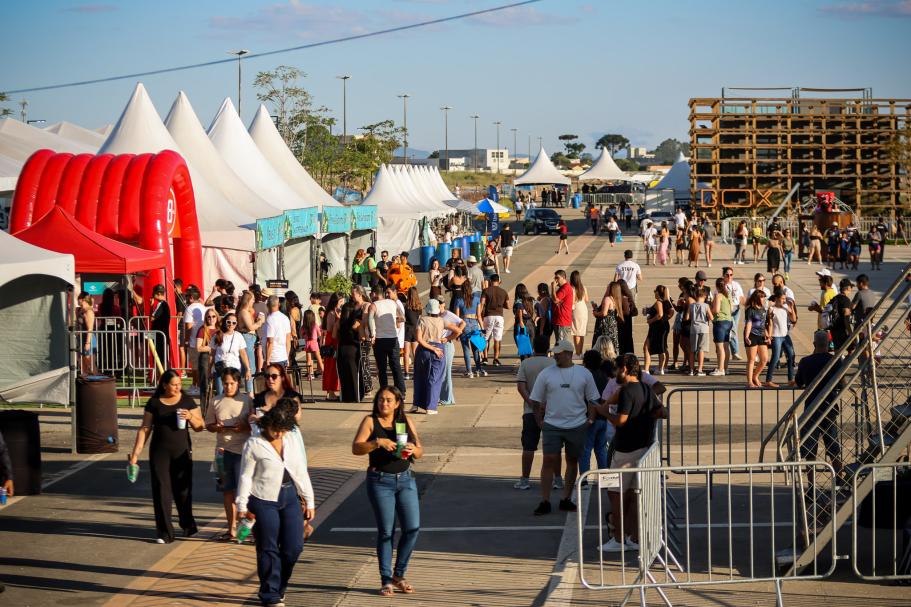 Troca de ingressos para o Festival da Cerveja movimenta mais de R$320 mil no comércio local