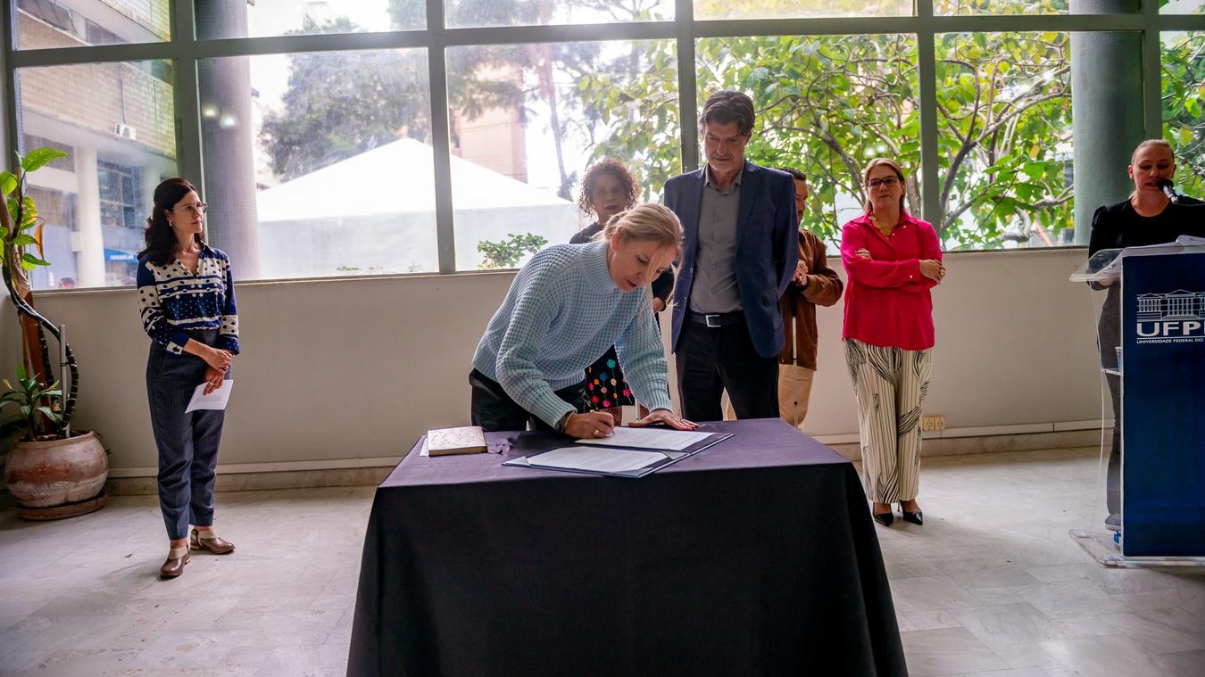 UFPR assina acordo de cooperação com o IPPUC para projetos de acessibilidade no centro de Curitiba