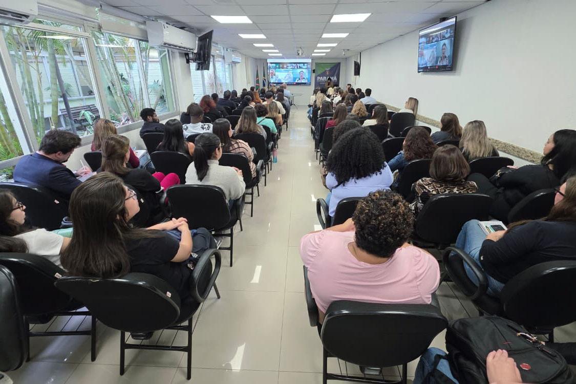 Estado abre inscrições para cursos de cuidador de idosos e vigilância em saúde