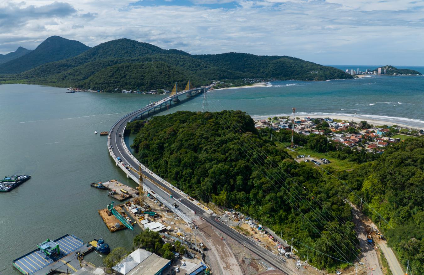 Governador Ratinho Junior anuncia entrega da Ponte de Guaratuba para 29 de abril