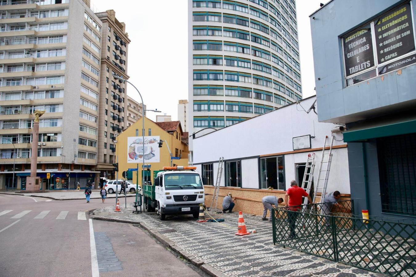 Novo módulo da Guarda Municipal começa a ser instalado na região da Praça Tiradentes