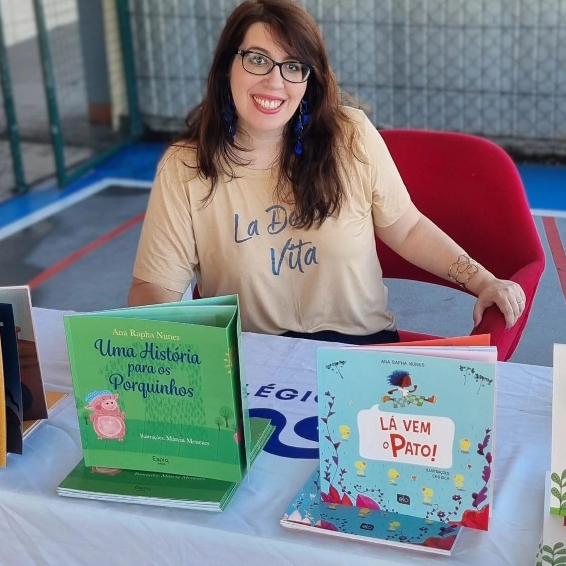 Programa Curitiba Lê faz 16 anos com a Semana Aqui, Ali e Lá, dedicada à literatura e formação de leitores