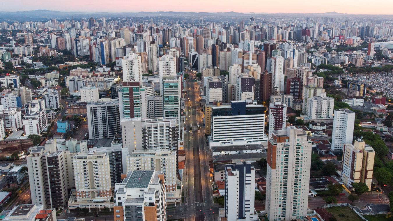 Atualização de plano de proteção de voos dos aeroportos reduz limite de altura de novos edifícios em Curitiba