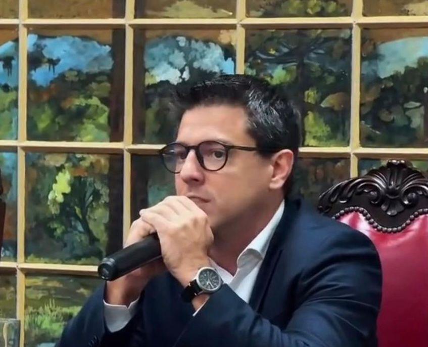 Golpes via Pix e boletos já atingiram 24 milhões de brasileiros em um ano, aponta Febraban em evento em Curitiba