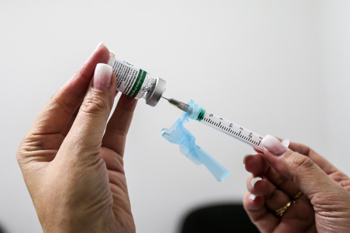 Vacinação contra a gripe continuará no Paraná para atingir grupos prioritários