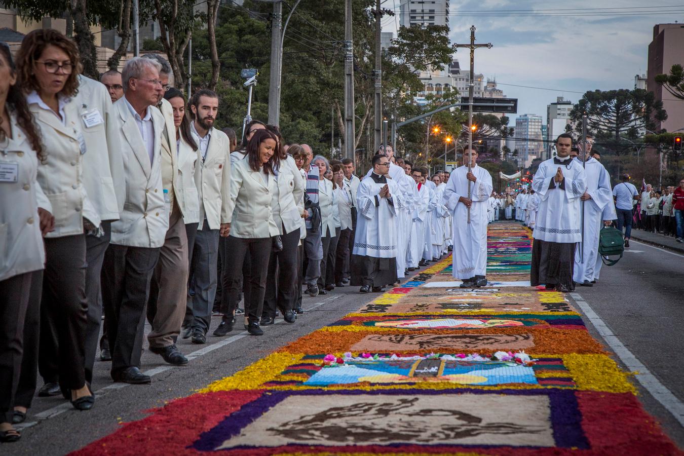 Celebração de Corpus Christi altera trânsito e itinerários do transporte coletivo nesta quinta