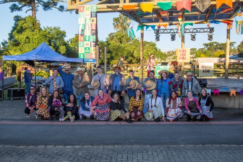 Domingo de cultura, diversão e tradição no Arraiá no Parque