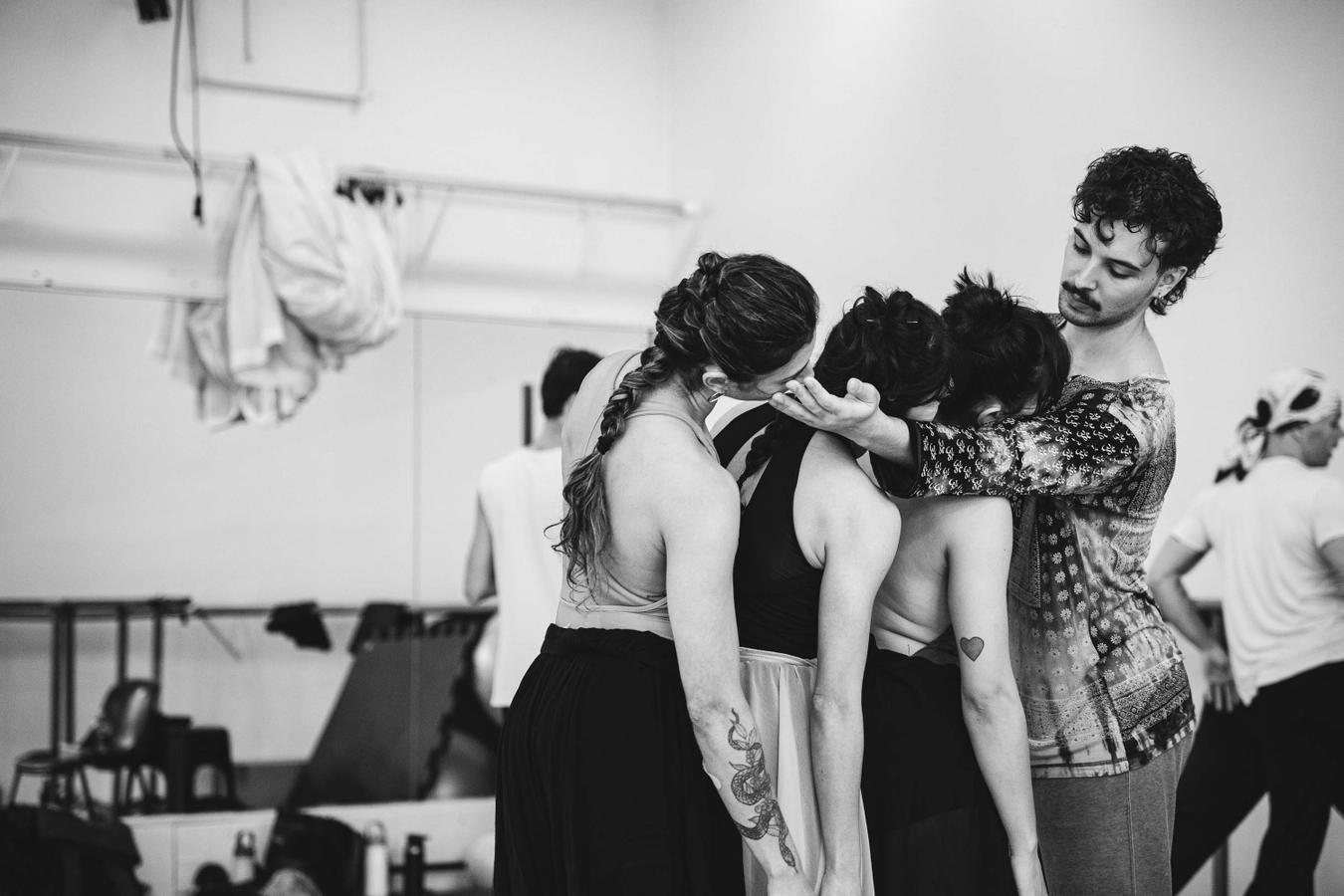 Estreia da semana, balé “GiselleS” transforma clássico em história de identidade e amor