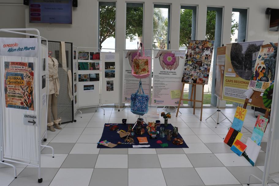 Exposição em Pinhais resgata a história da saúde mental e celebra a reinserção social