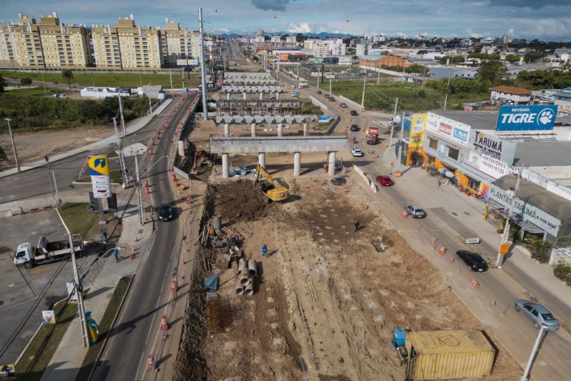 Obras do viaduto impõem bloqueio no sentido Curitiba a Pinhais a partir de segunda-feira (15)