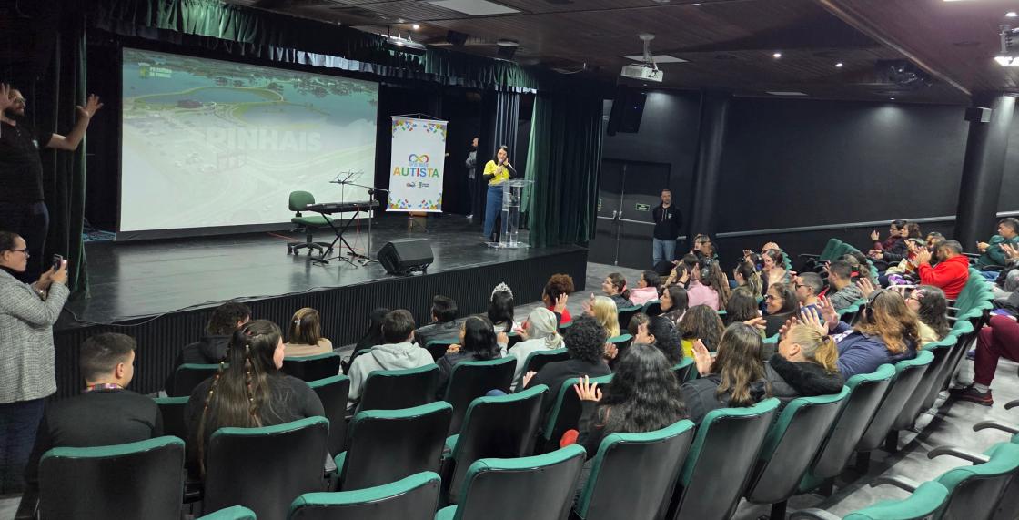 Prefeitura convida adolescentes e adultos para Dia do Orgulho Autista na tarde deste sábado (20)