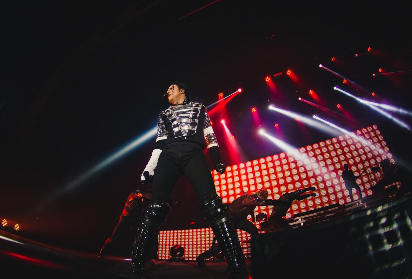 Teatro Guaíra recebe duas apresentações da turnê em homenagem a Michael Jackson