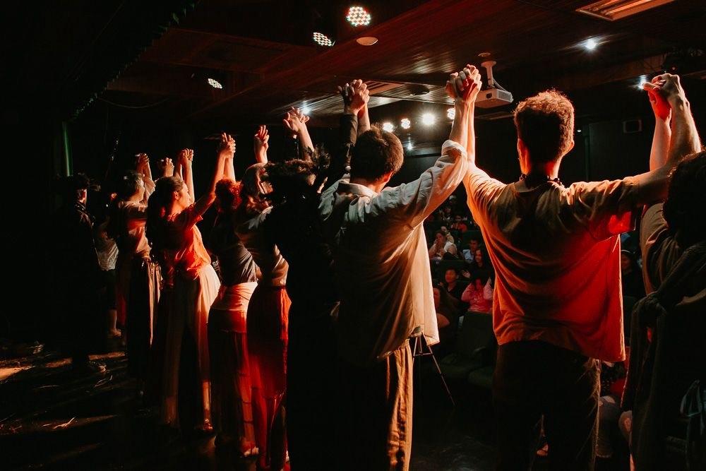 Teatro Guaíra recebe mostra especial em comemoração aos 10 anos da companhia Trupe Alldeias