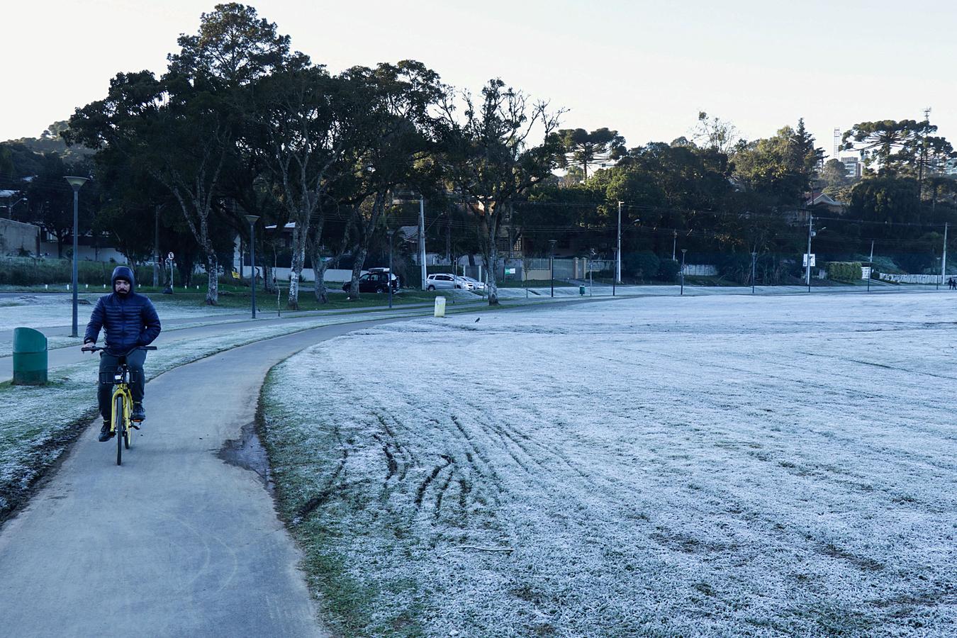 Defesa Civil de Curitiba orienta sobre o uso seguro de aquecedores e lareiras