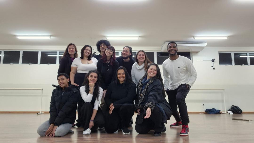 Espetáculo musical gratuito estreia em Pinhais com mistério e humor