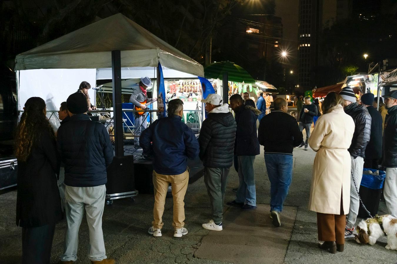 Inverno Curitiba leva música ao vivo e de graça às feiras noturnas nesta terça