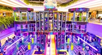 Jockey Plaza Shopping realiza edição especial do Neon Fun Galaxy para crianças com TEA