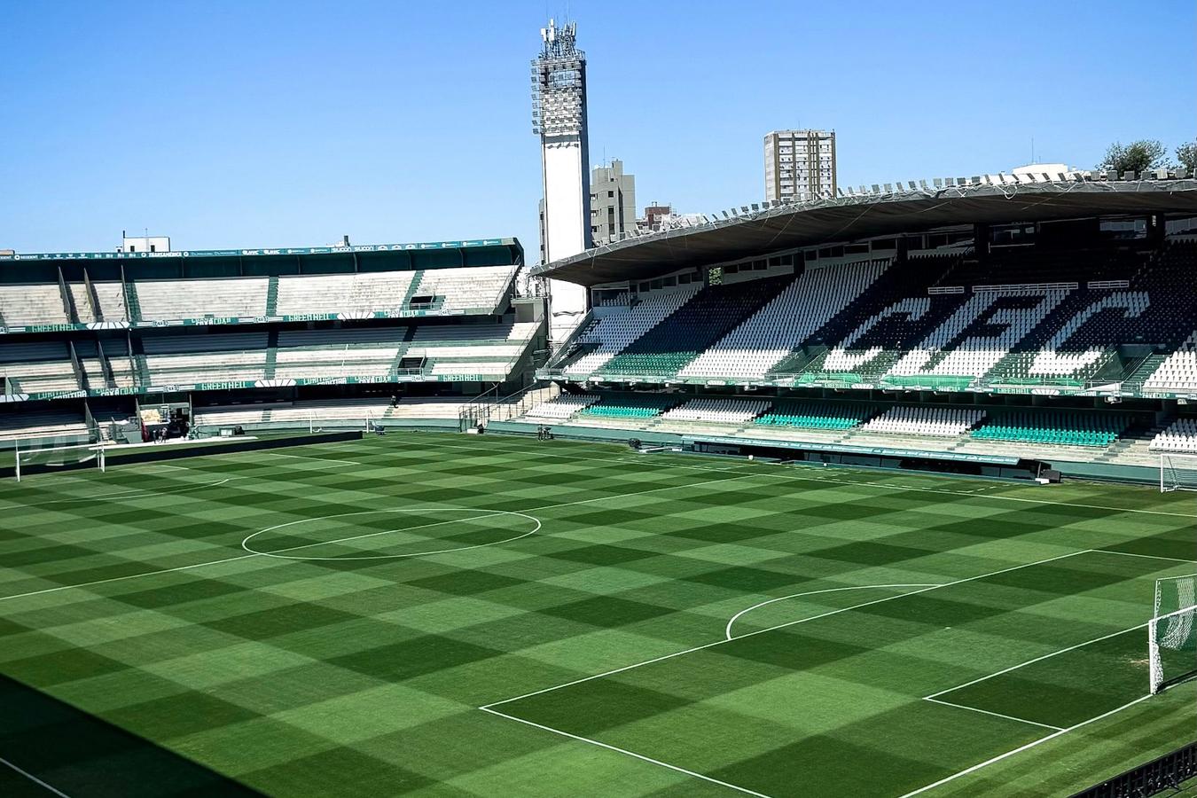 Jogo entre Coritiba e Palmeiras terá arrecadação para a Campanha do Agasalho