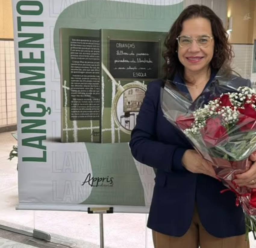 Sessão Solene entrega Título de Cidadã Benemérita a ex-vereadora e ex-vice prefeita Indiamara Szczepanik
